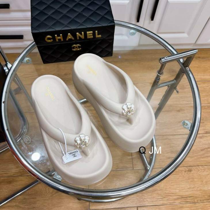 Picture of Chanel Slippers _SKUChanelsz35-40JM05123189